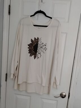 Cato Cream Long Sleeve Sunflower Graphic Sweatshirt